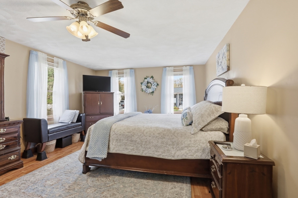 18 Trifiro Road Billerica, MA 01821 - Photo 24 of 42