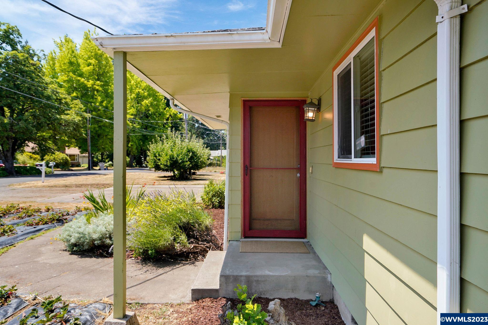 1121 37th Avenue Southwest Albany, OR 97321 - Photo 5 of 42