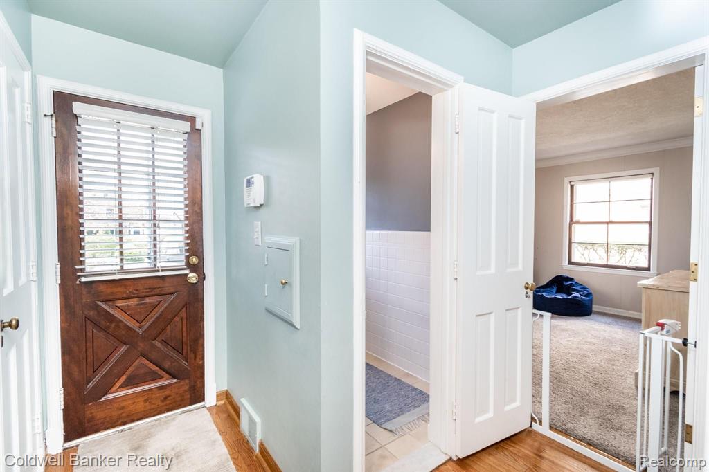 320 Touraine Road Grosse Pointe Farms, MI 48236 - Photo 23 of 60