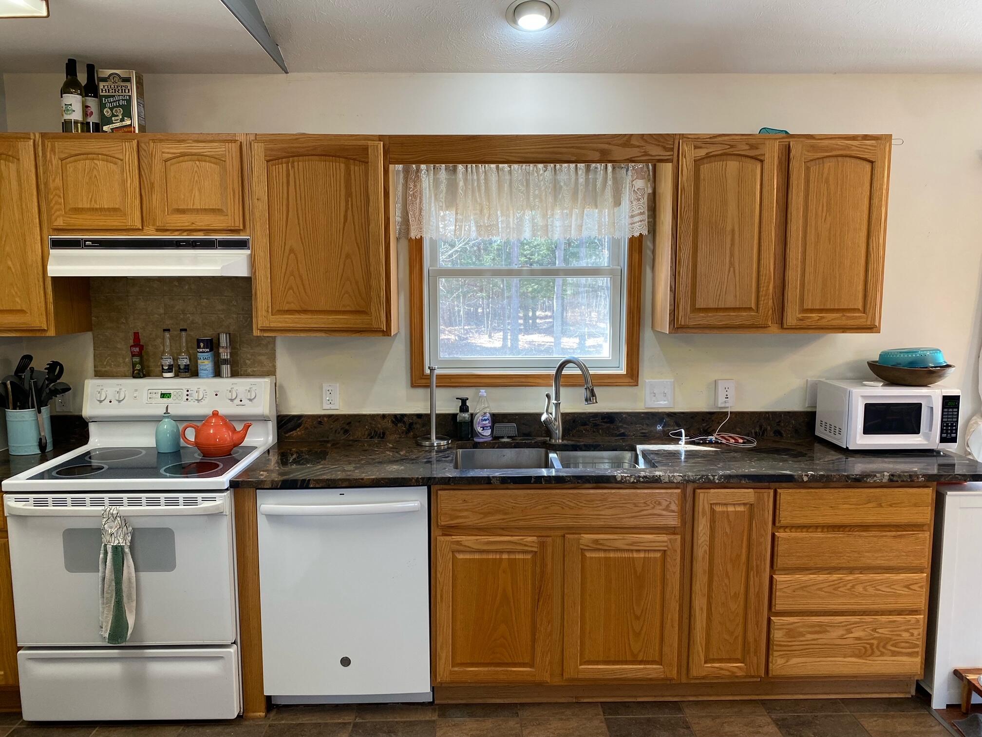 4810 East 28 Road Cadillac, MI 49601 - Photo 11 of 35 kitchen 4