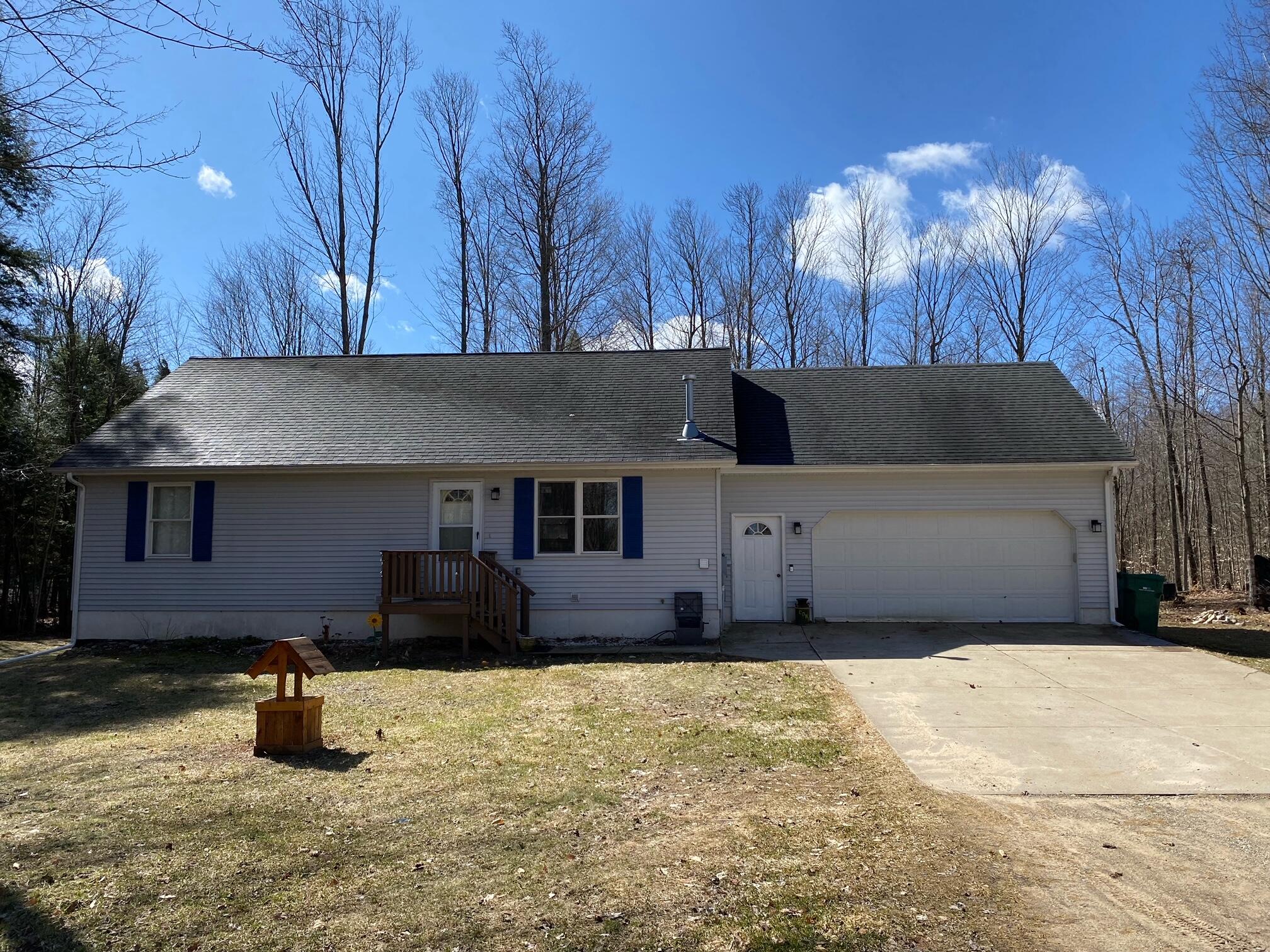 4810 East 28 Road Cadillac, MI 49601 - Photo 2 of 35 main photo