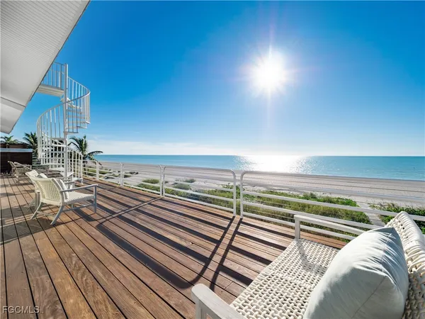 $6,600,000 | 16500 Captiva Drive, Captiva, FL 33924