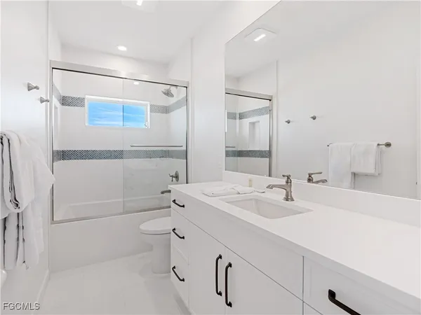 $6,600,000 | 16500 Captiva Drive, Captiva, FL 33924