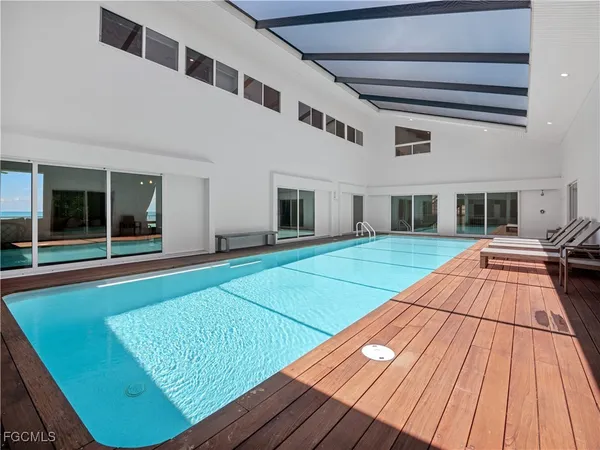 $6,600,000 | 16500 Captiva Drive, Captiva, FL 33924