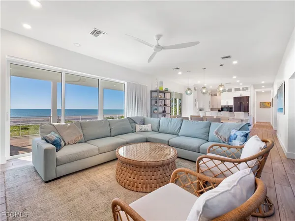 $6,600,000 | 16500 Captiva Drive, Captiva, FL 33924
