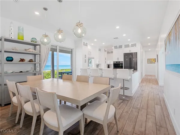 $6,600,000 | 16500 Captiva Drive, Captiva, FL 33924