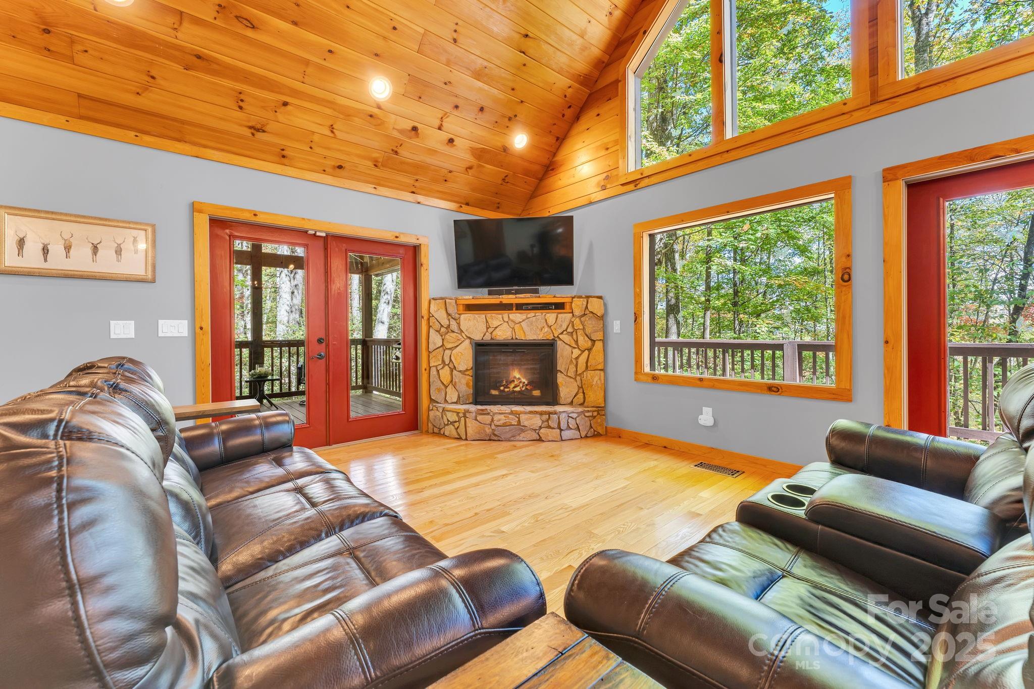 245 Bear Paw Ridge Whittier, NC 28789 - Photo 17 of 48 Gallery Image 17