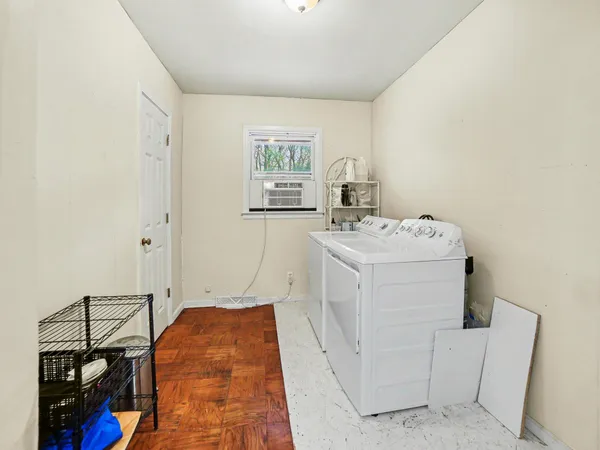 $209,900 | 2492 Wesley Avenue, Muskegon, MI 49442