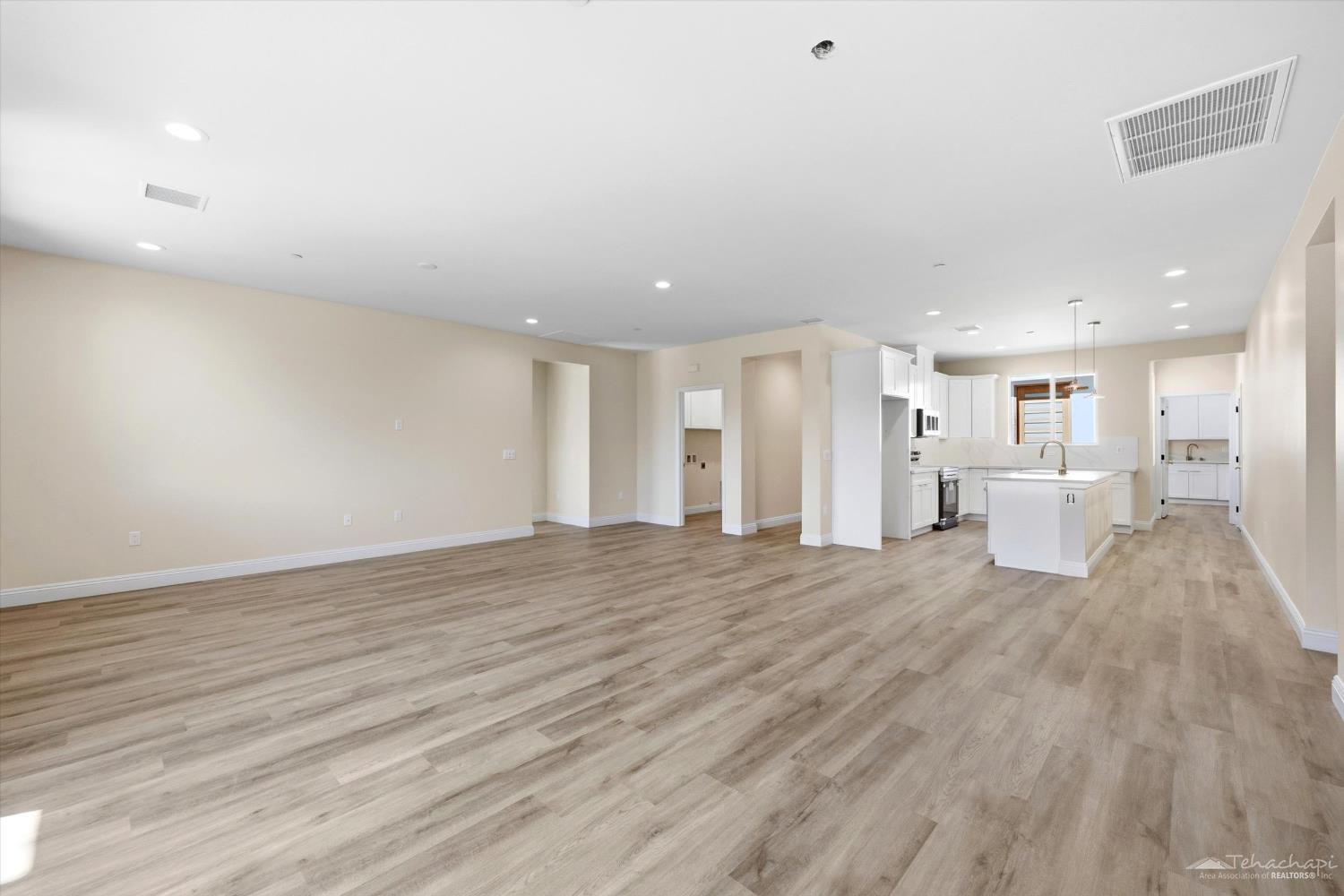 28321 Carry Back Court Tehachapi, CA 93561 - Photo 10 of 41 Gallery Image 10