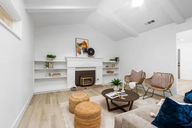 $409,000 | 1598 Beverly Avenue, Clovis, CA 93611