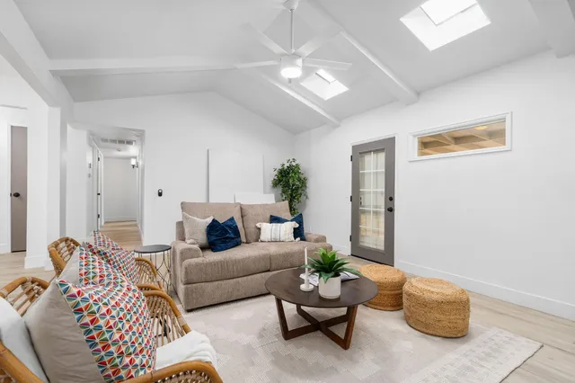 $409,000 | 1598 Beverly Avenue, Clovis, CA 93611