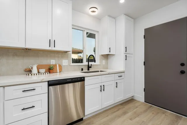 $409,000 | 1598 Beverly Avenue, Clovis, CA 93611