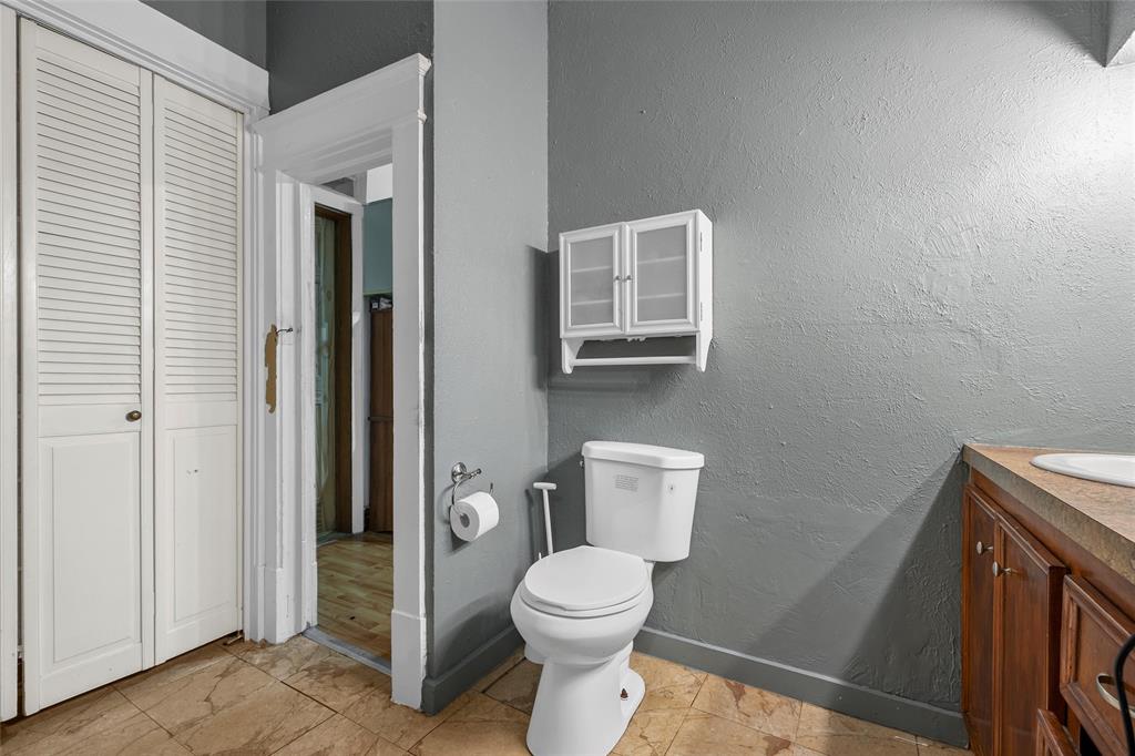 306 South Cleveland Meridian, TX 76665 - Photo 15 of 26