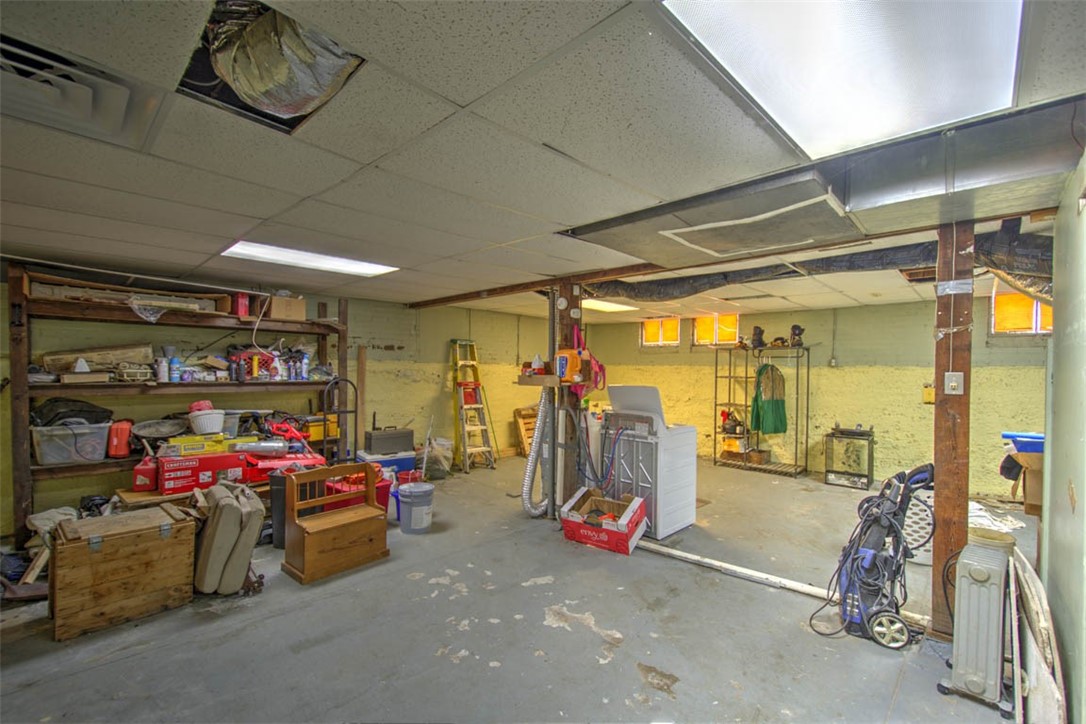739 West Cushing Street Decatur, IL 62526 - Photo 23 of 28 a view of a room with gym equipment