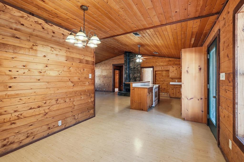 504 Windsor Lane Springtown, TX 76082 - Photo 21 of 40 a view of a storage & utility room