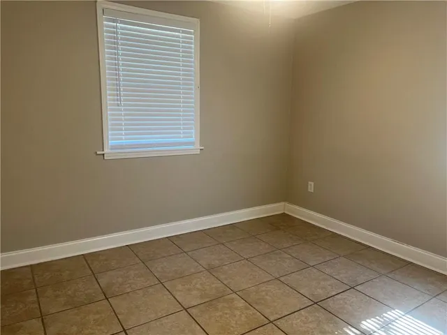 $1,800 | 1112 Evergreen Drive, Gretna, LA 70053