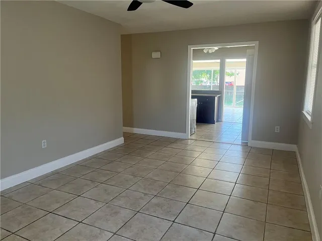 $1,800 | 1112 Evergreen Drive, Gretna, LA 70053