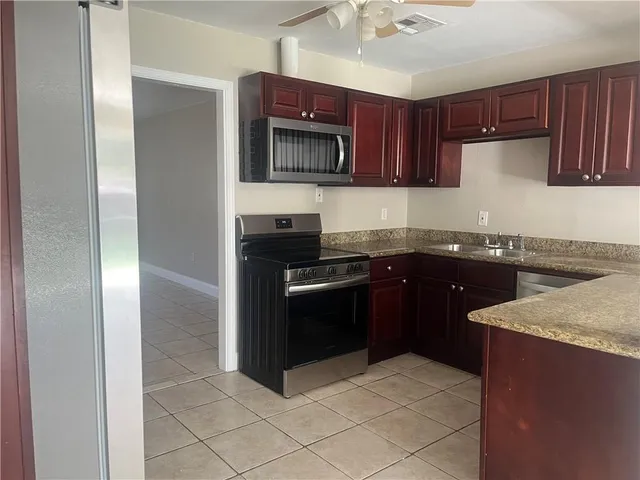 $1,800 | 1112 Evergreen Drive, Gretna, LA 70053