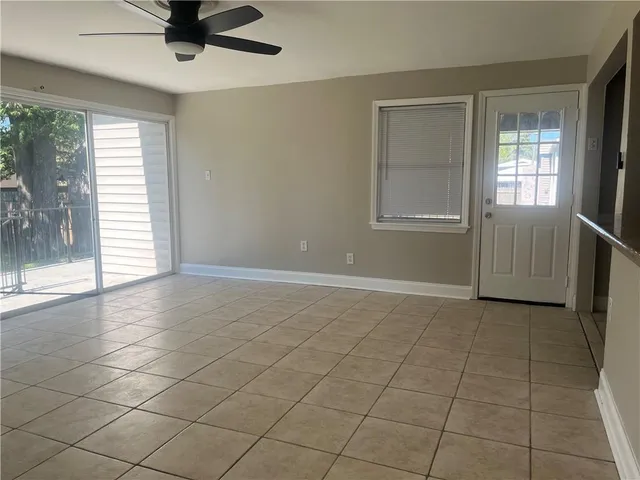 $1,800 | 1112 Evergreen Drive, Gretna, LA 70053