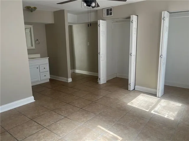 $1,800 | 1112 Evergreen Drive, Gretna, LA 70053