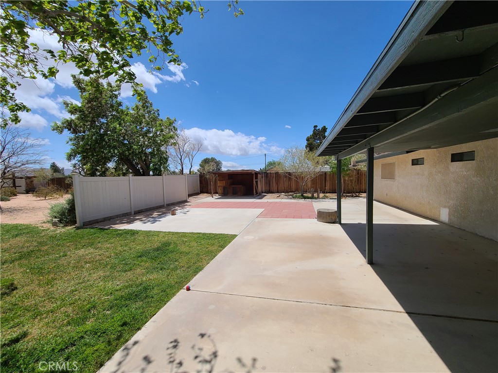 13881 Jicarilla Road Apple Valley, CA 92307 - Photo 16 of 30