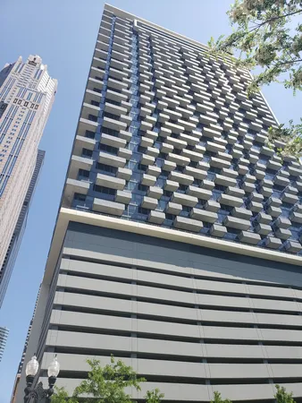 $390,000 | 235 West Van Buren Street, Unit 4516, Chicago, IL 60607