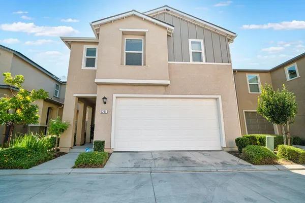 $410,000 | 2254 North Zinfandel Drive, Fresno, CA 93727