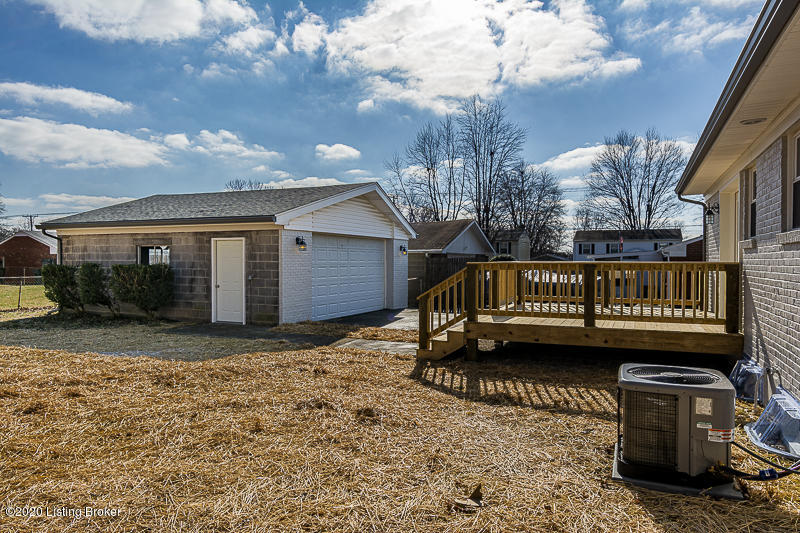 122 Overlook Road Louisville, KY 40229 - Photo 8 of 42 _ADS1174