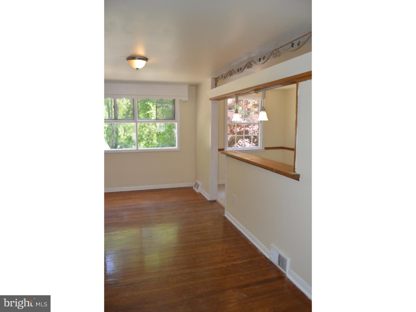 1117 Crestview Road Darby, PA 19023 - Photo 5 of 13 Dining Room