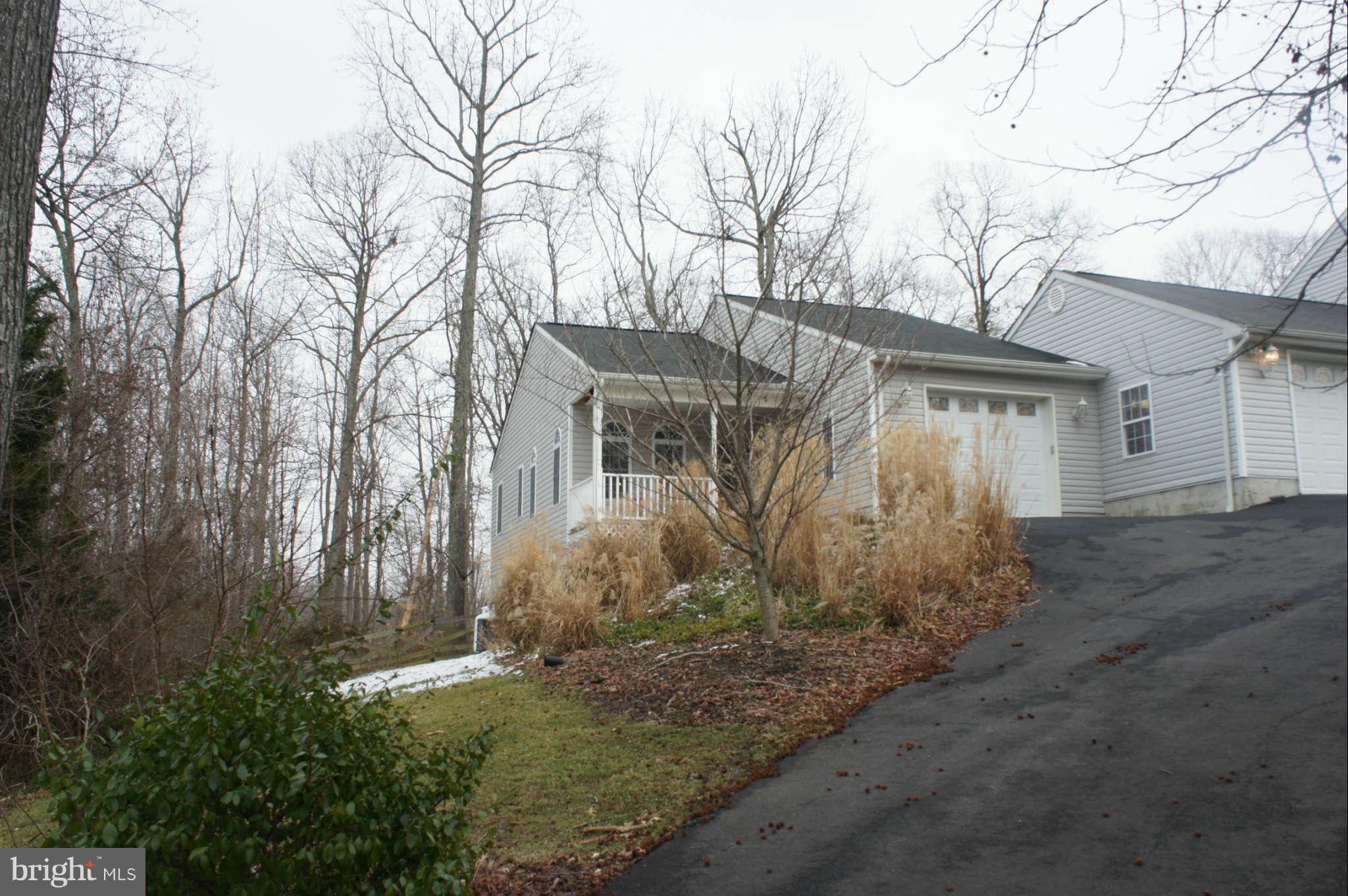 3285 Beards Point Road Davidsonville, MD 21035 - Photo 21 of 30 Exterior (Front)