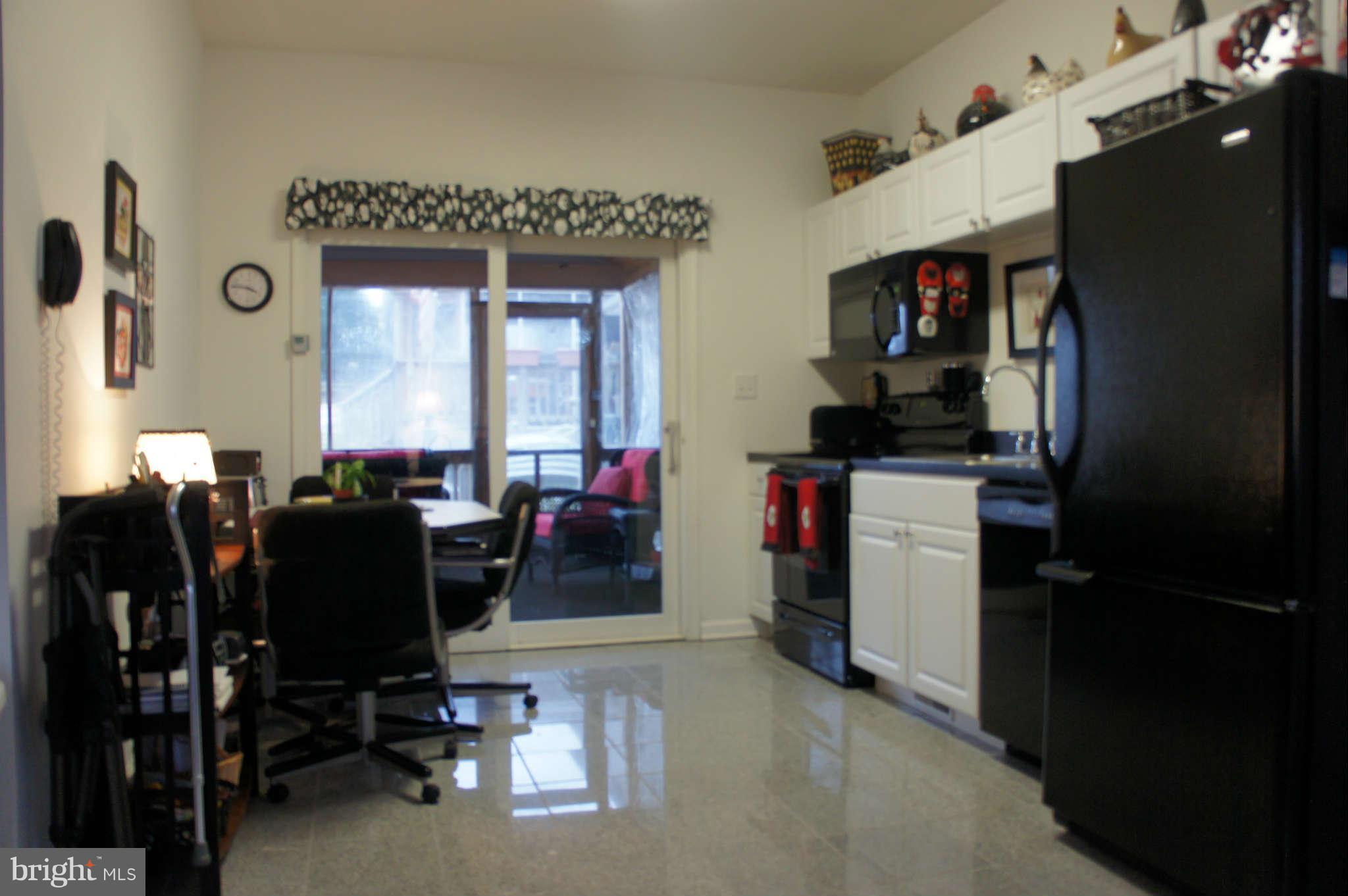 3285 Beards Point Road Davidsonville, MD 21035 - Photo 23 of 30 Kitchen