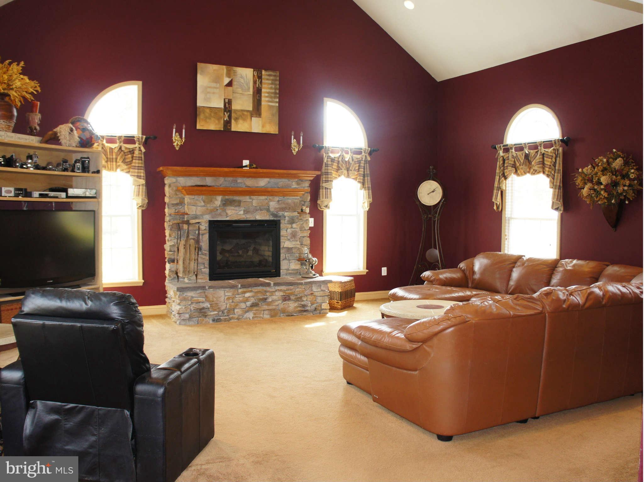 3285 Beards Point Road Davidsonville, MD 21035 - Photo 5 of 30 Family Room