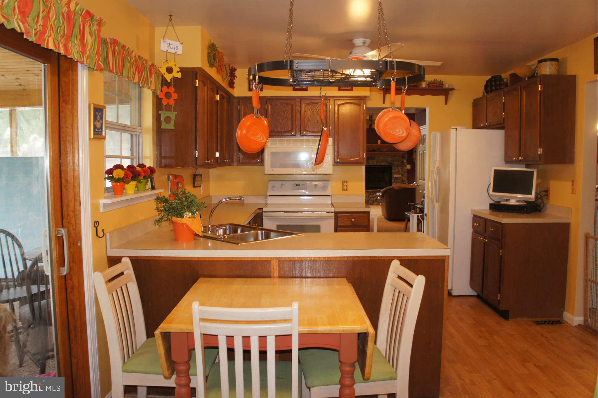 3285 Beards Point Road Davidsonville, MD 21035 - Photo 7 of 30 Kitchen