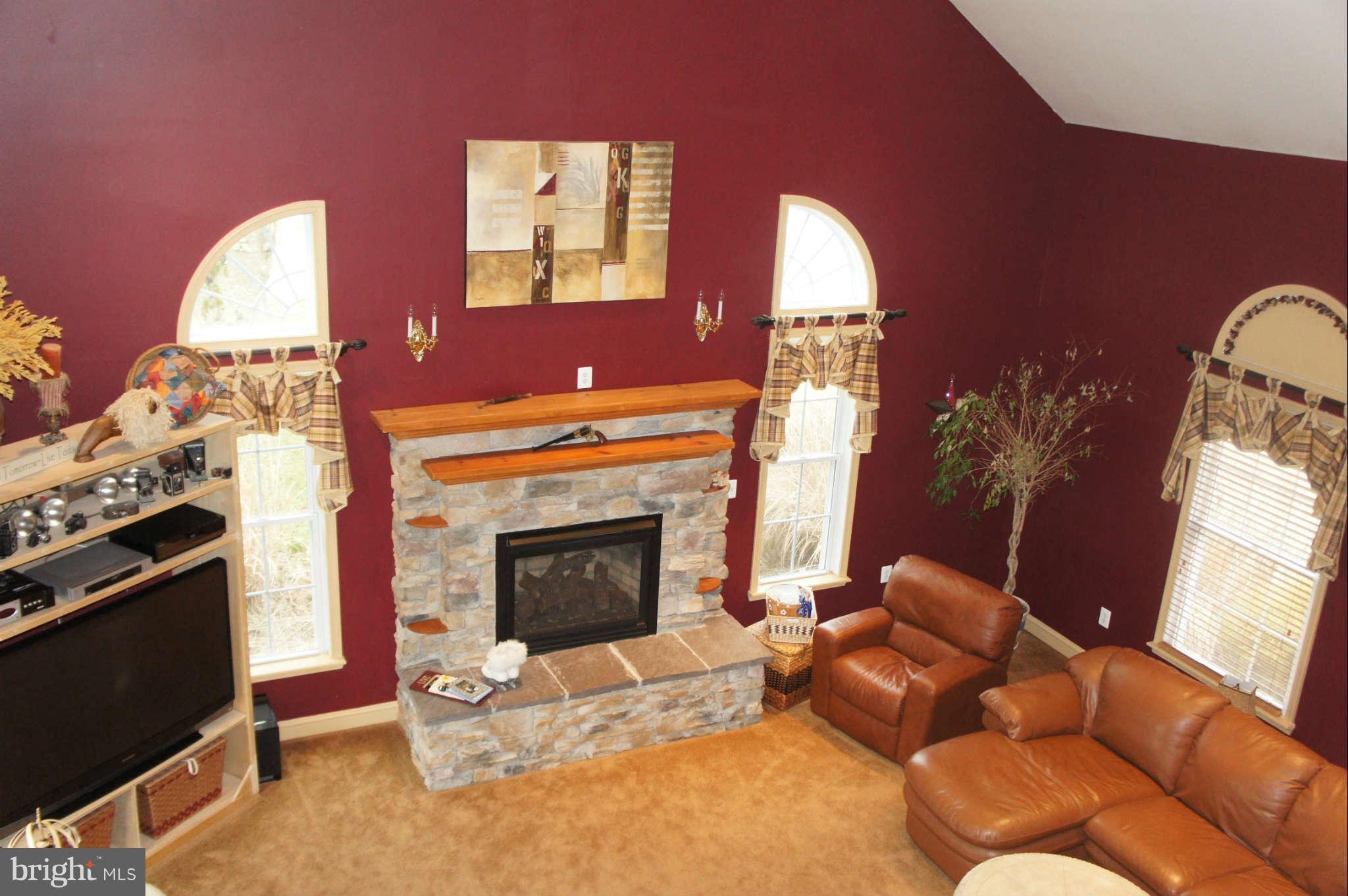 3285 Beards Point Road Davidsonville, MD 21035 - Photo 10 of 30 Family Room
