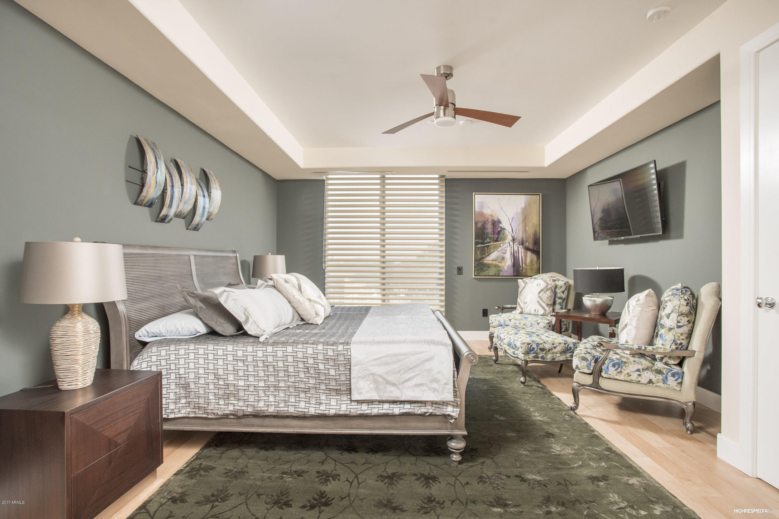 2211 East Camelback Road, Unit 305 Phoenix, AZ 85016 - Photo 4 of 15 Master Bedroom