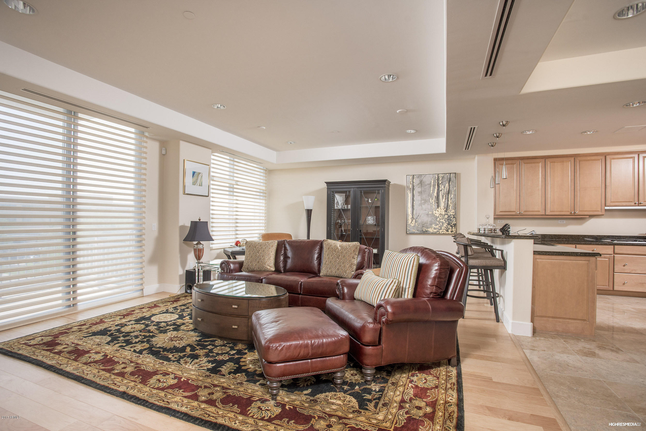 2211 East Camelback Road, Unit 305 Phoenix, AZ 85016 - Photo 9 of 15 Living Room
