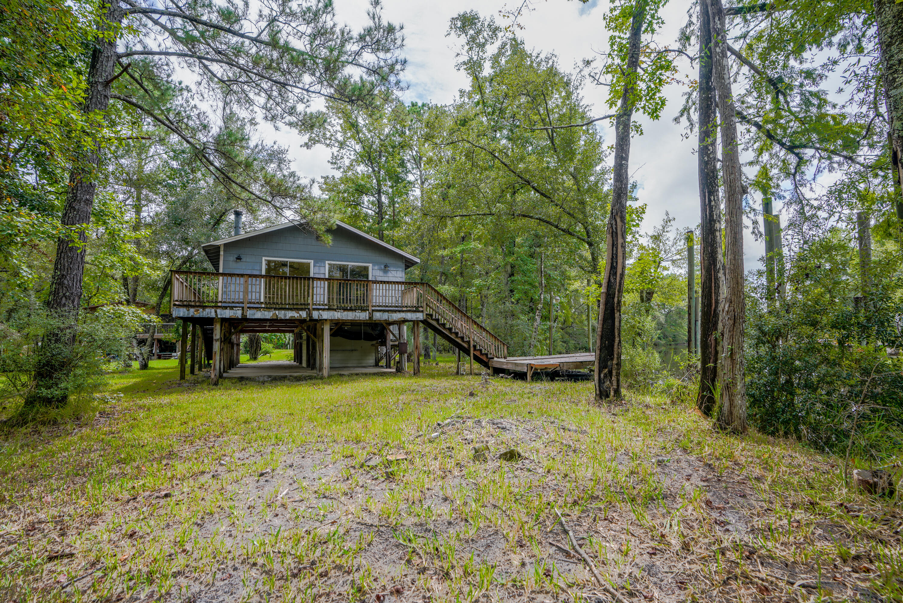 280 Alaqua Cove Road Freeport, FL 32439 - Photo 9 of 41 North Side of House