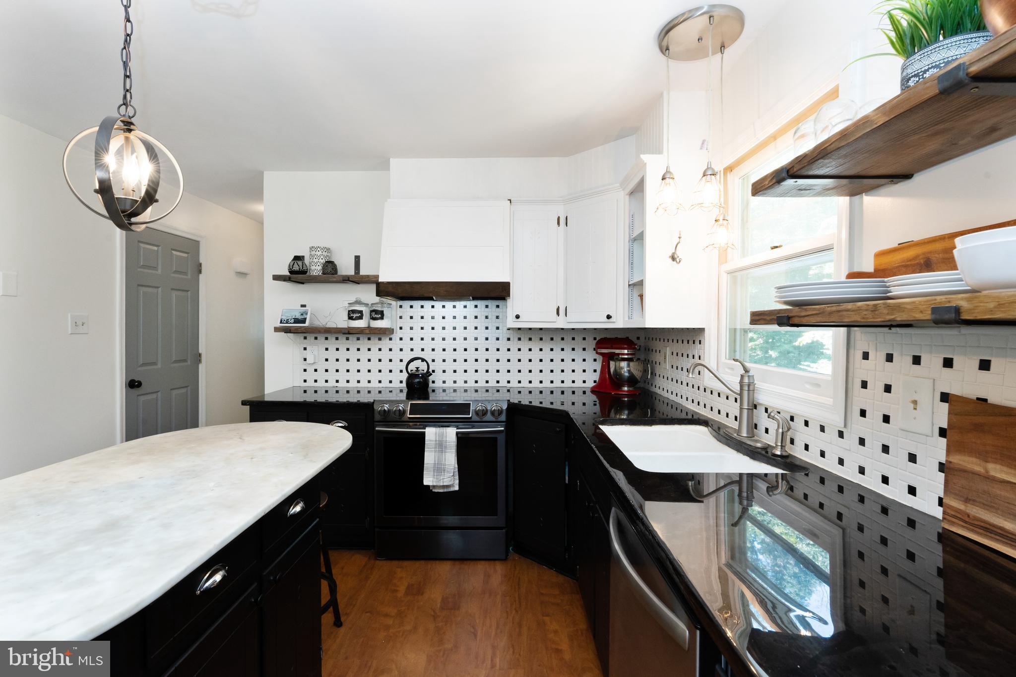 7806 Dance Hall Road Frederick, MD 21701 - Photo 12 of 49 Bright and open space