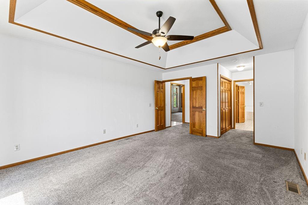 403 North Leonard Road St. Joseph, MO 64506 - Photo 23 of 63