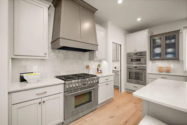 $1,195,000 | 116 Spring Farm Road, North Oaks, MN 55127