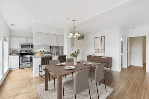 $430,000 | 1415 Sherman Avenue, Unit 506, Evanston, IL 60201