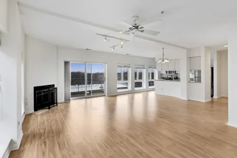 $430,000 | 1415 Sherman Avenue, Unit 506, Evanston, IL 60201