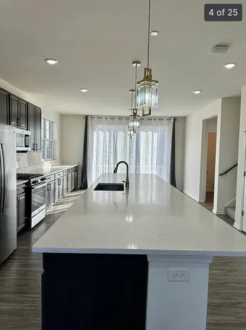 $3,400 | 2949 Reflection Drive, Naperville, IL 60564