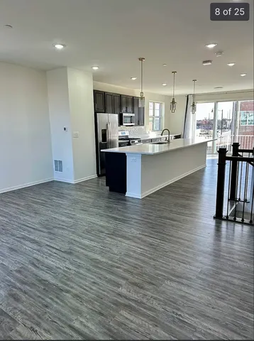 $3,400 | 2949 Reflection Drive, Naperville, IL 60564