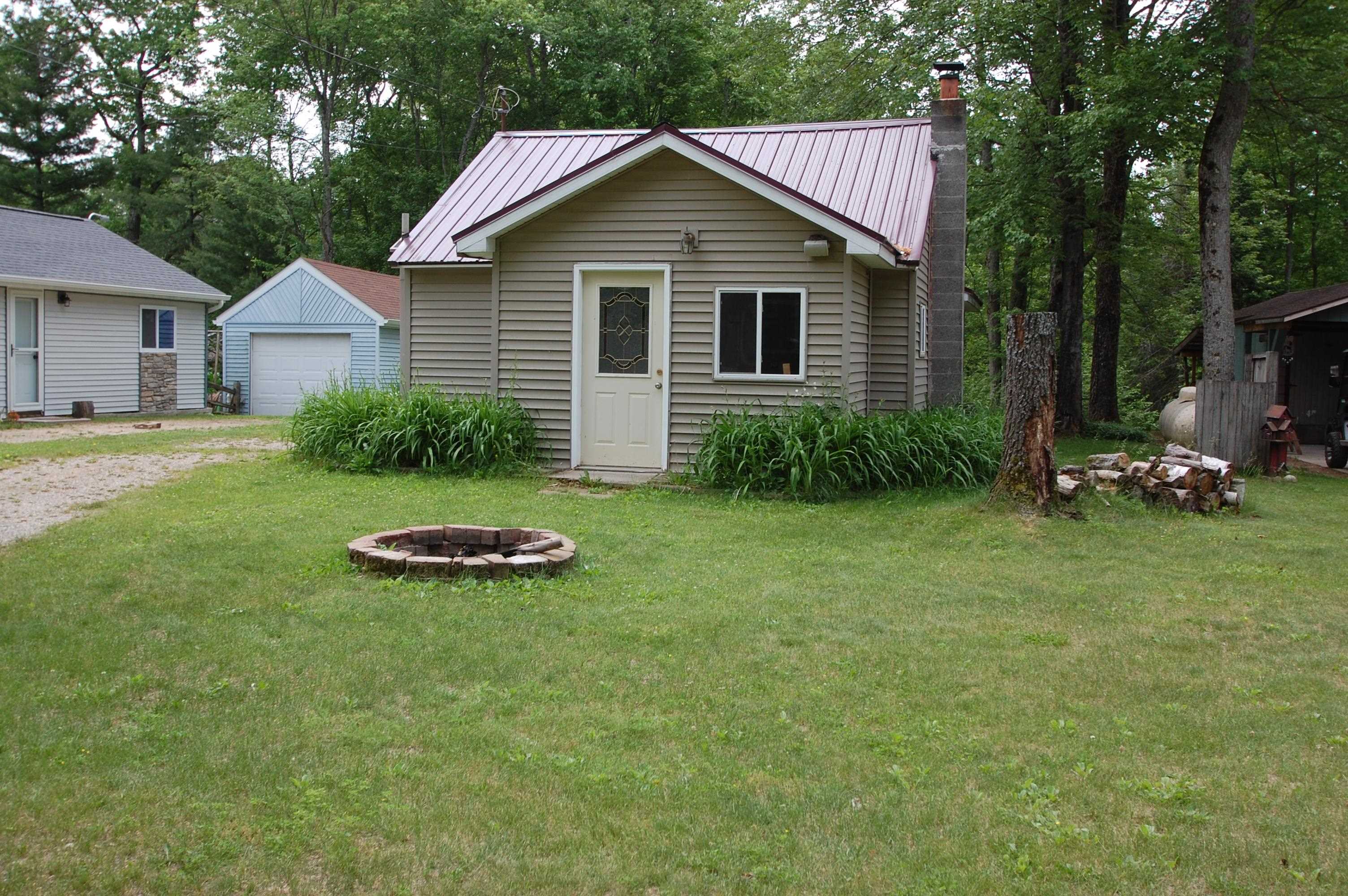 3615 Longue Road West Branch, MI 48661 - Photo 1 of 20