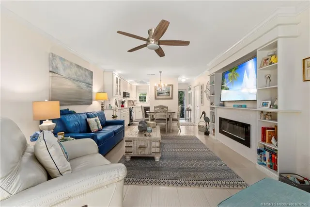 $175,000 | 1905 Southwest Palm City Road, Unit 3F, Stuart, FL 34994