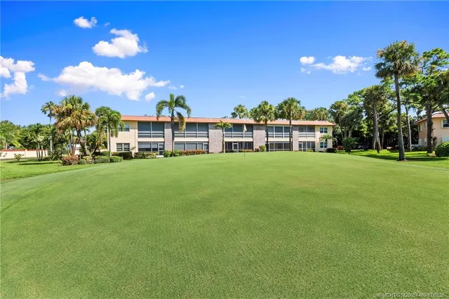 $175,000 | 1905 Southwest Palm City Road, Unit 3F, Stuart, FL 34994