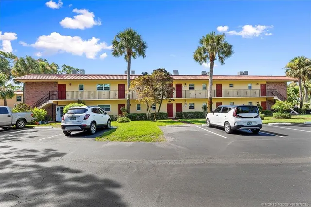 $175,000 | 1905 Southwest Palm City Road, Unit 3F, Stuart, FL 34994
