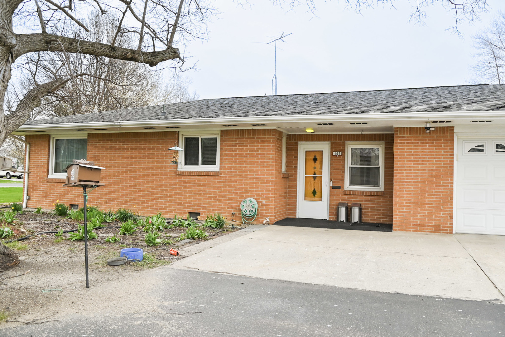 401 East Main Street Royal, IL 61871 - Photo 11 of 73