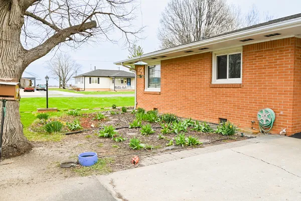 $210,000 | 401 East Main Street, Royal, IL 61871